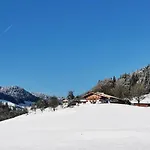 Biobauernhof Und Riederbauer