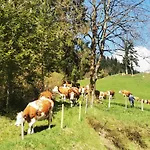 Biobauernhof Und Riederbauer Lantgård
